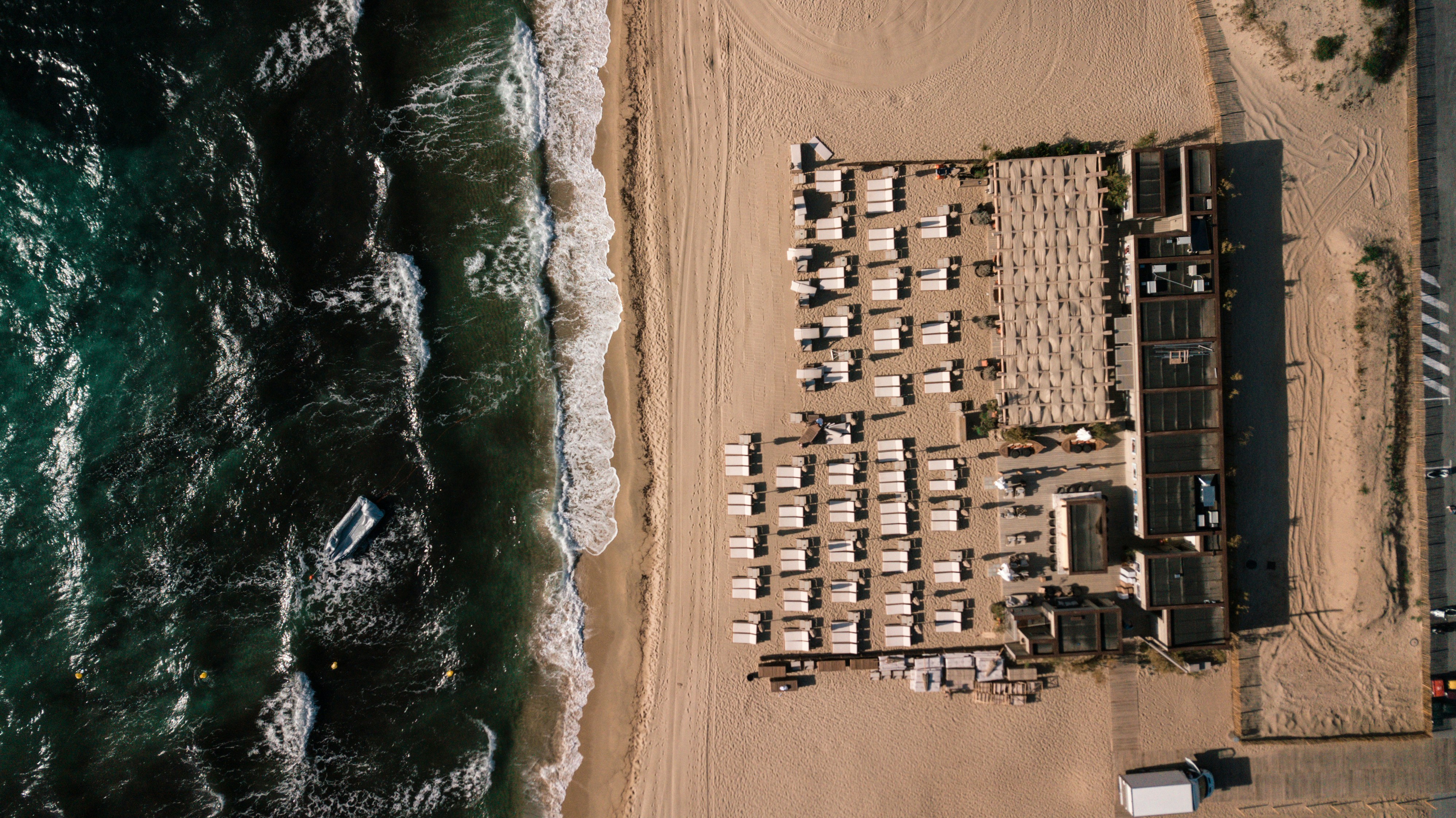 Best Beach Clubs in Saint-Tropez Luxury vs Local Hidden Gems