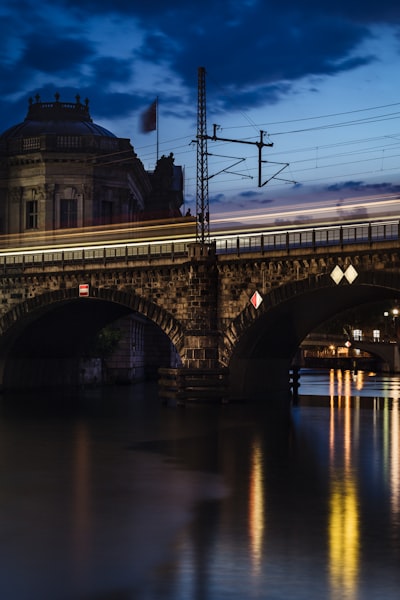 Berlin's Bridge - Desde James Simon Park, Germany