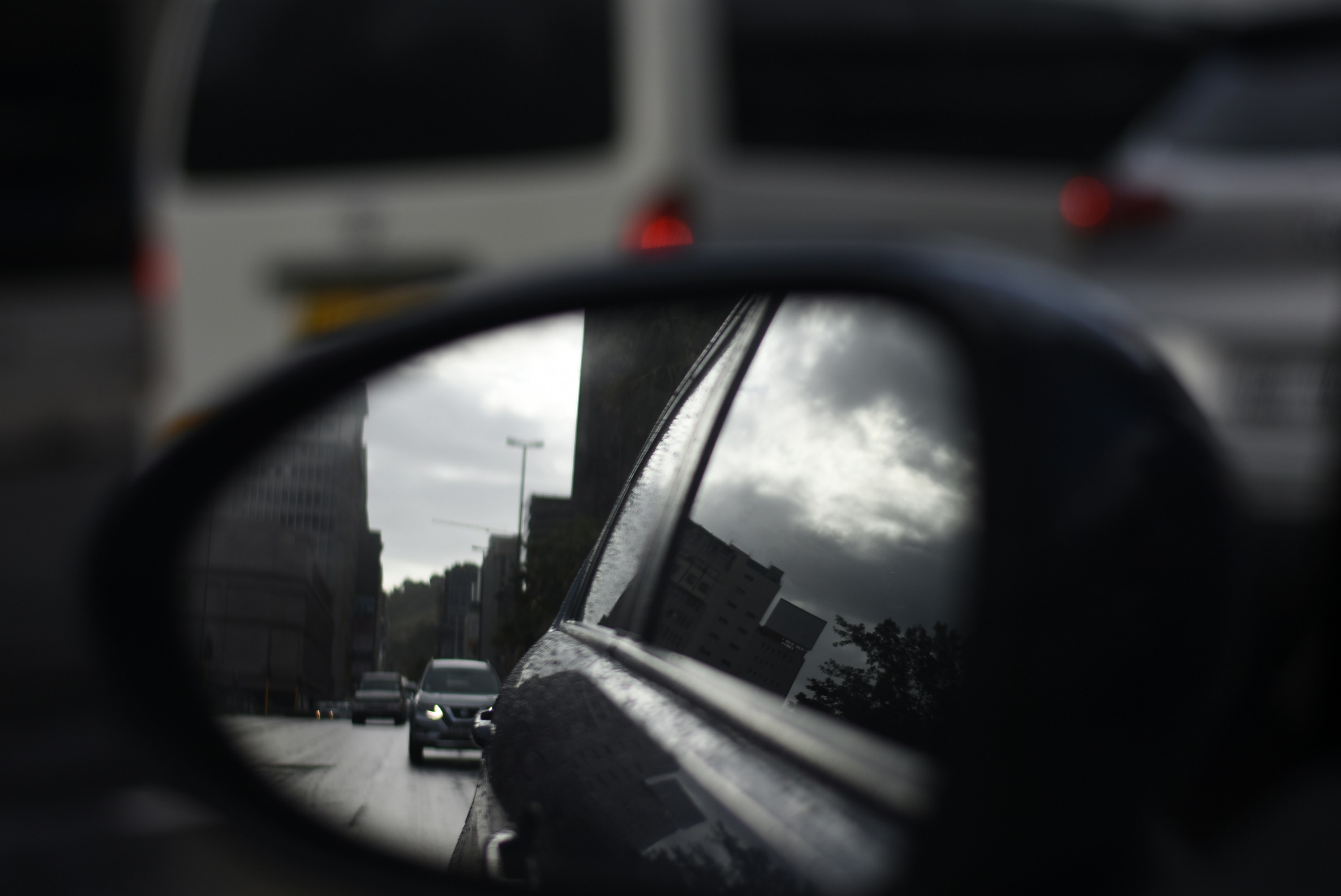 From Blind Spots to Bright Spots: How AI Dash Cameras Are Transforming Fleet Safety in 2024