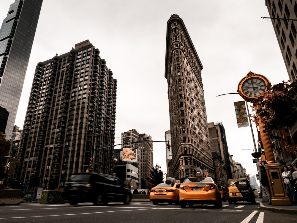 Flatiron Building | HD photo by Jessie Au (@jessieau) on Unsplash