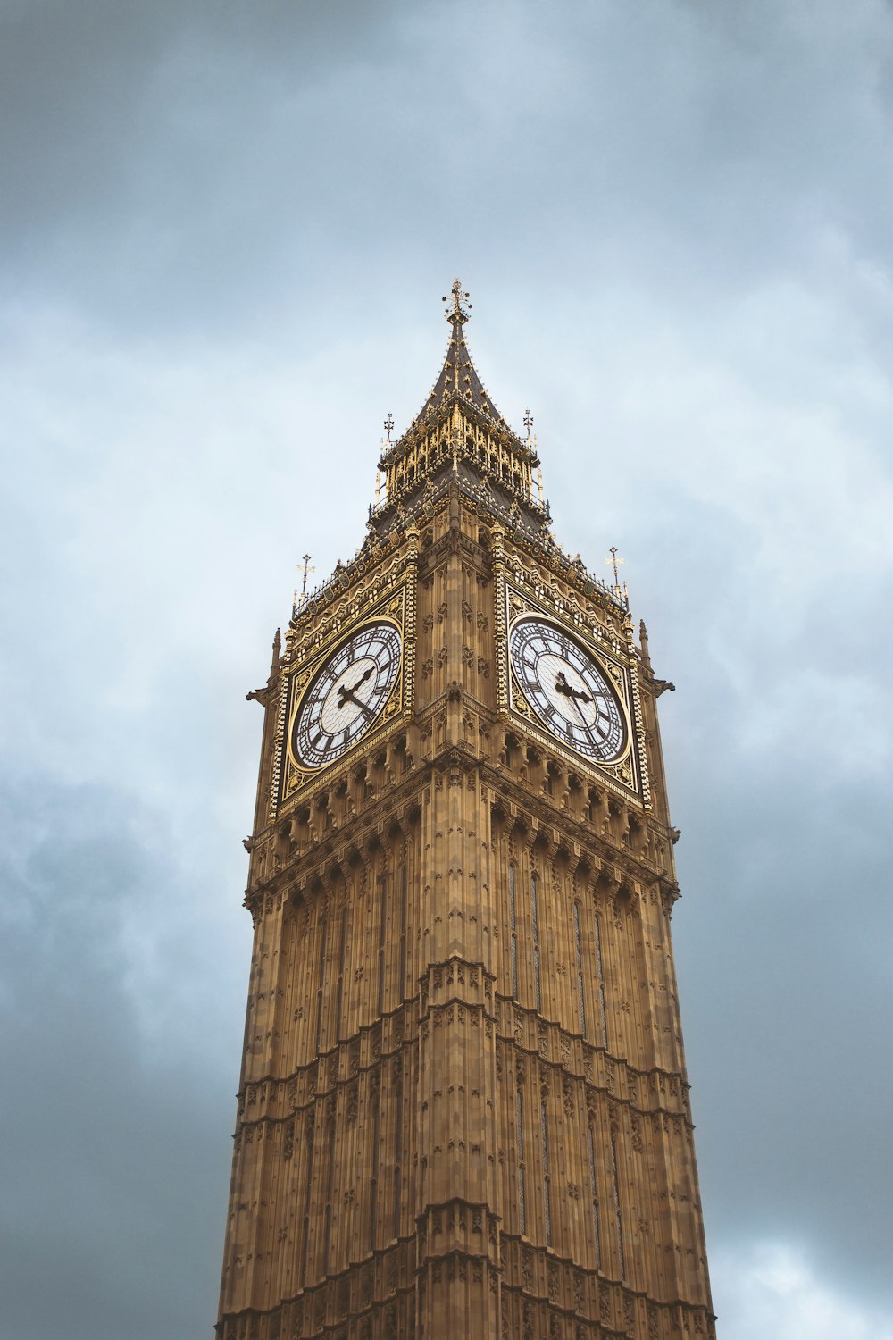 Big Ben under heavy clouds