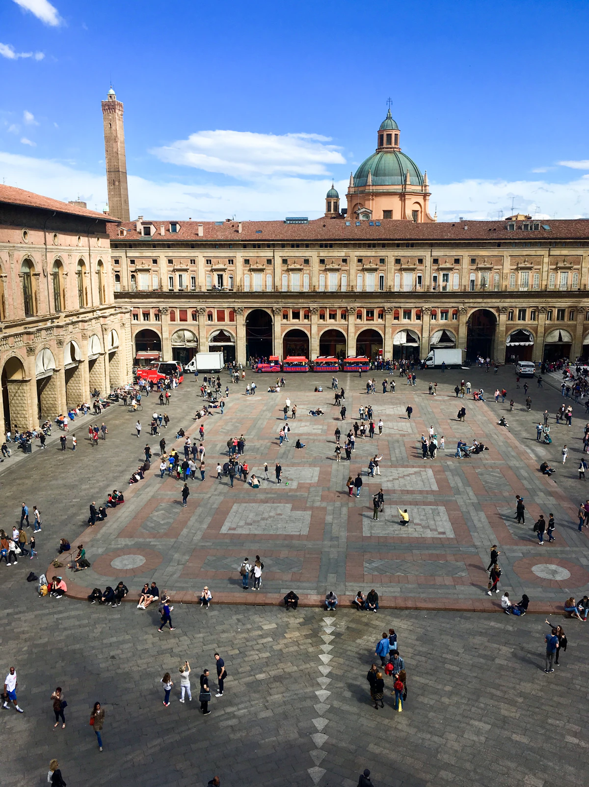 Bologna, portici del centro storico