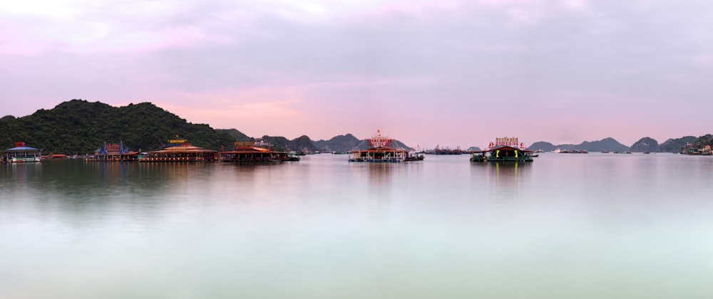 cottages in lake