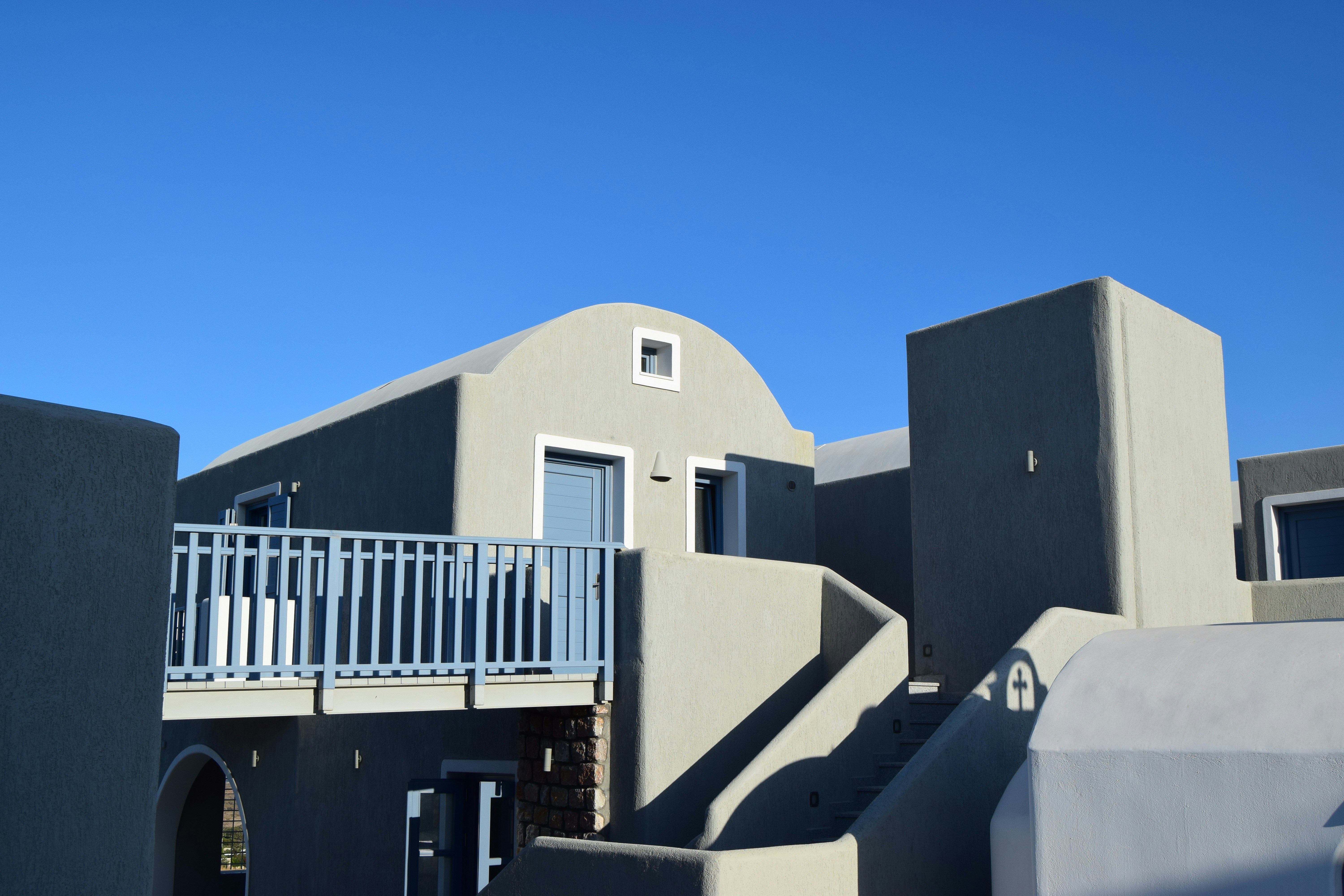 grey concrete building