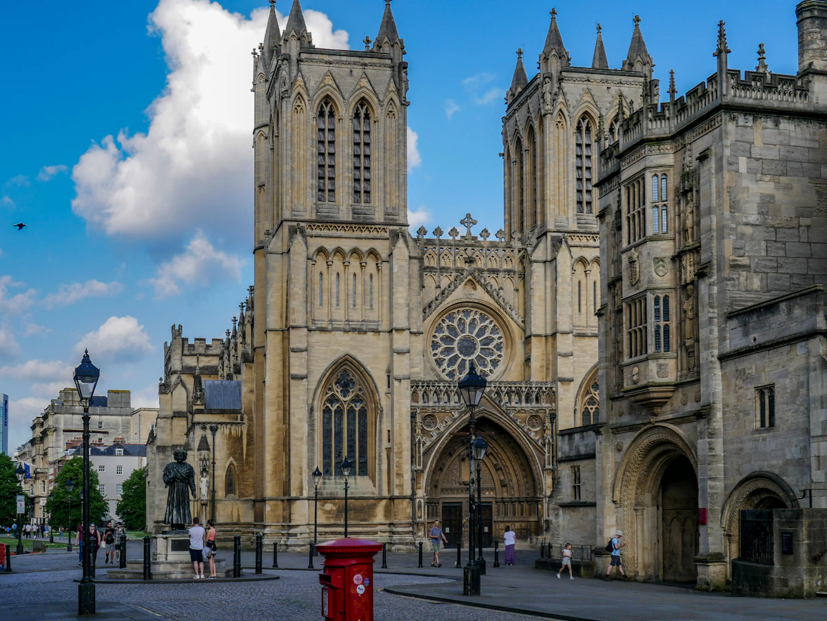 Family Reunions Made Easy: Minibus Hire in South Gloucestershire