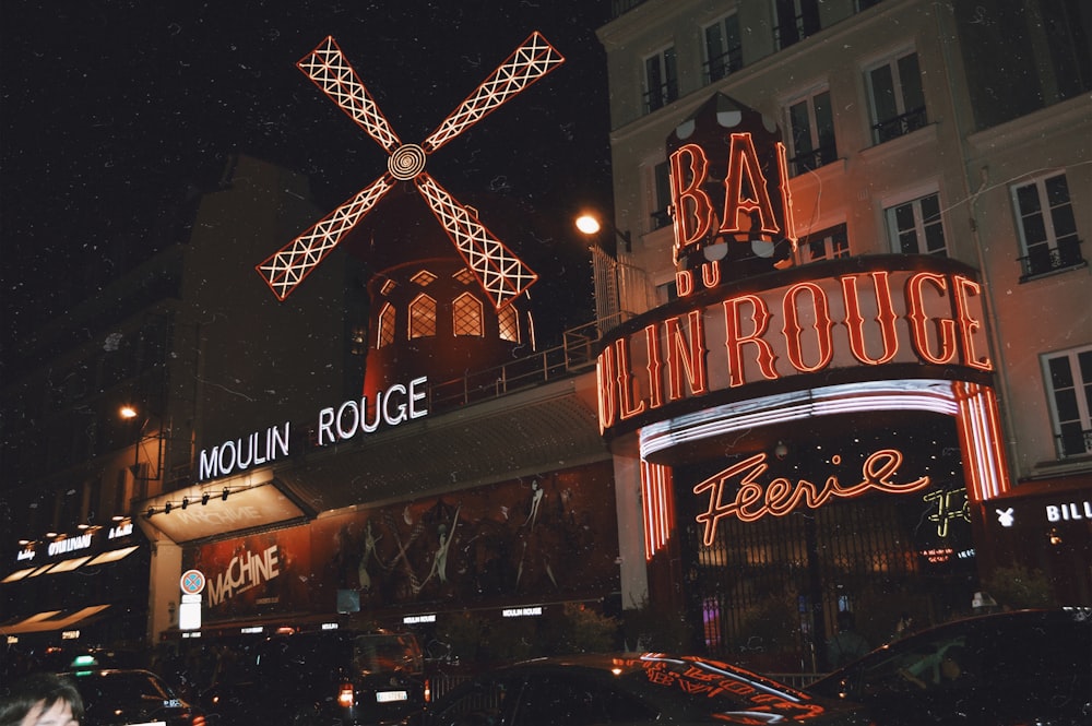 Moulin Rouge bar