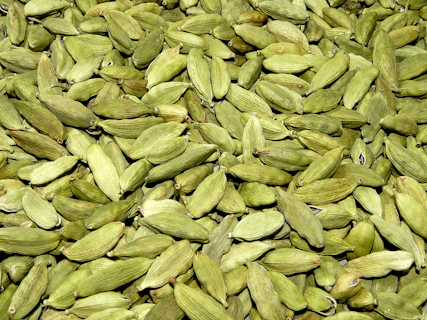 bunch of green peas