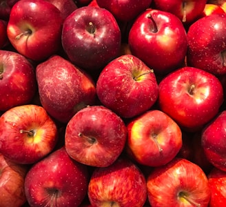 bunch of red apples
