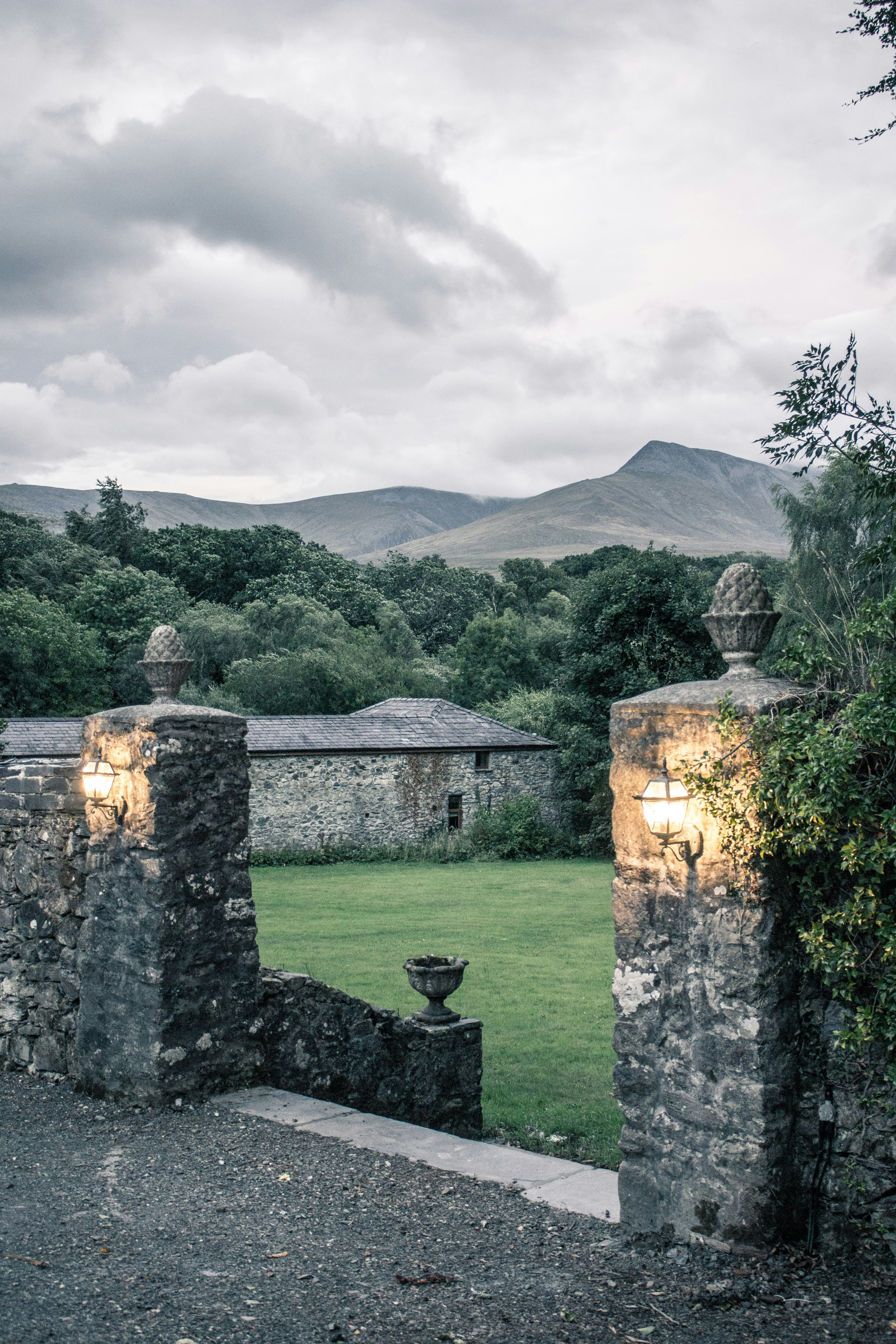 elegant irish wedding venue, wallpaper, Average Cost of a Wedding in Ireland per Person: 2024 Guide 2