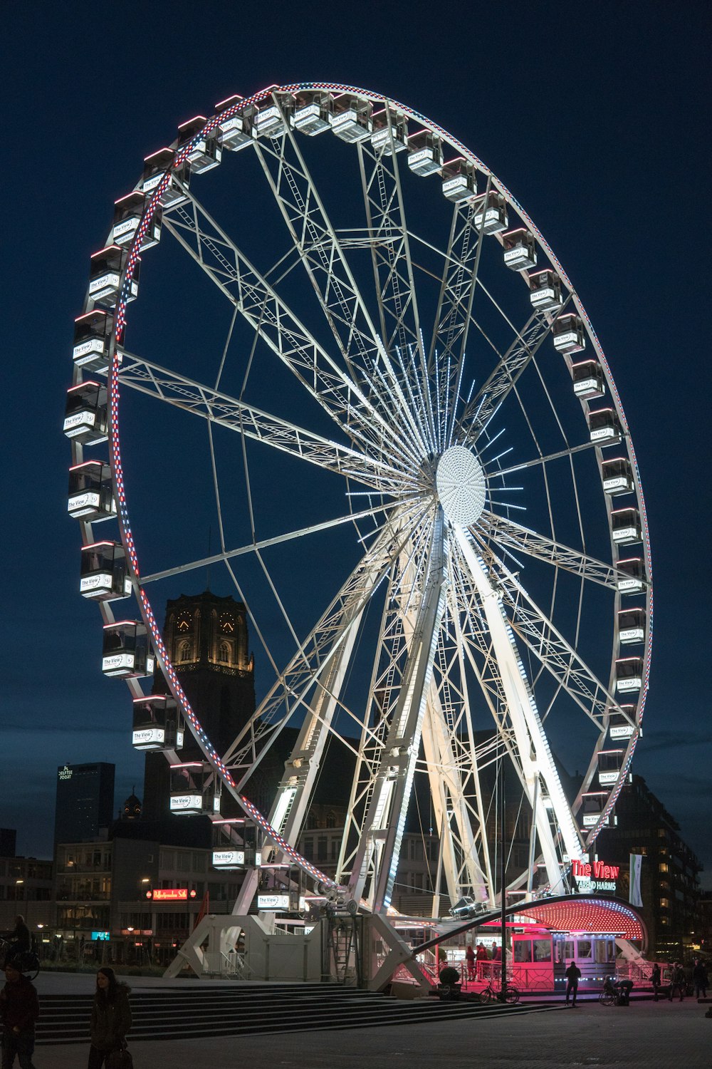 white giant fairy's wheel close-up photography