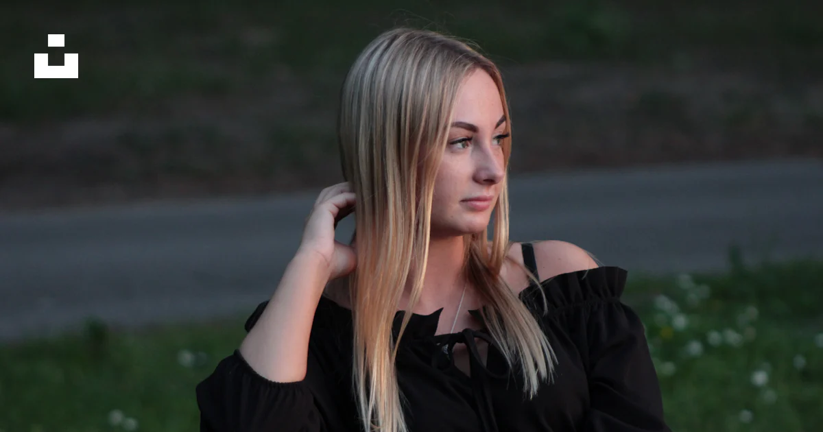 Woman in focus photography photo – Free Woman Image on Unsplash