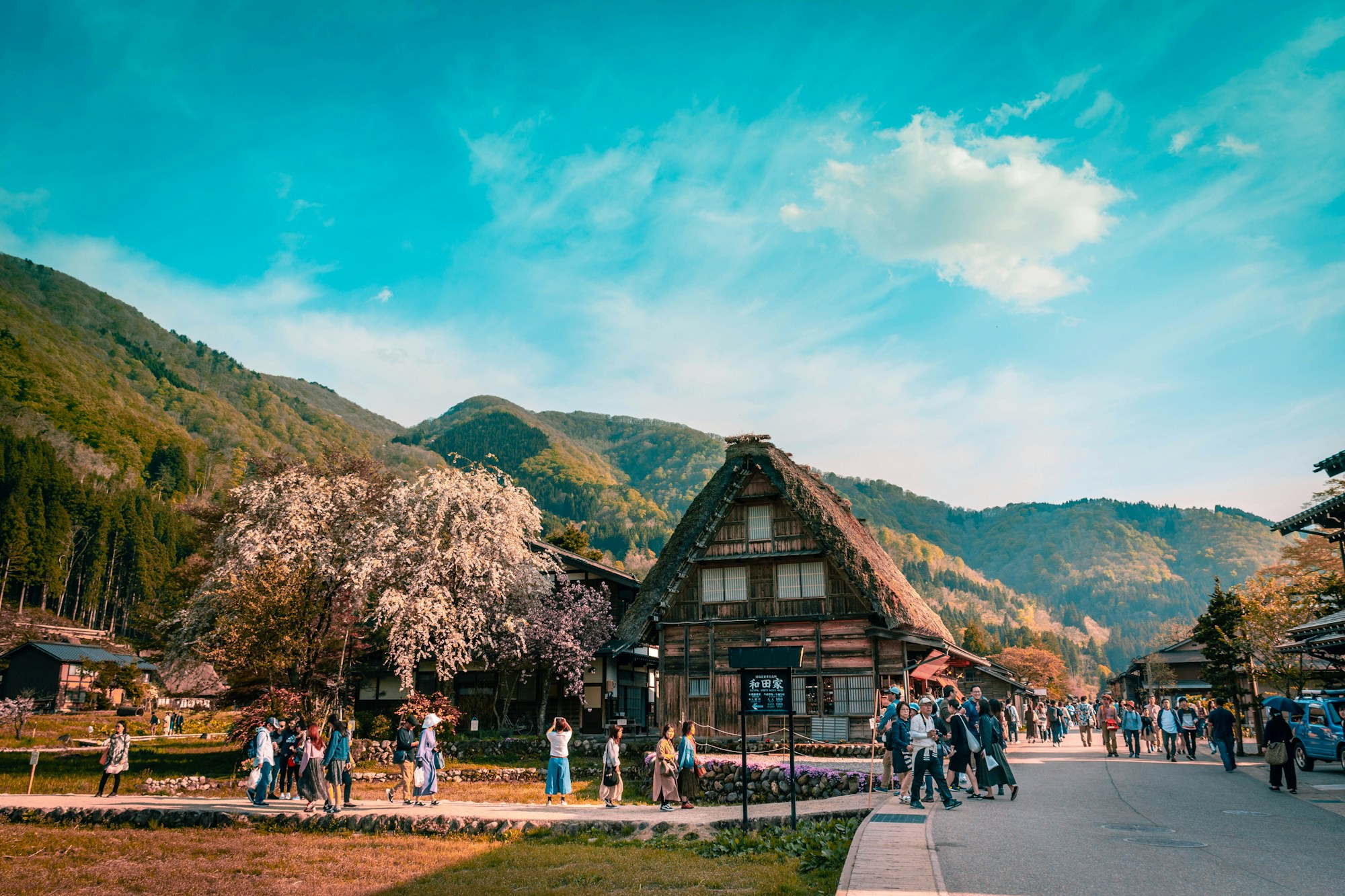 Discovering Shirakawago: A Travel Guide