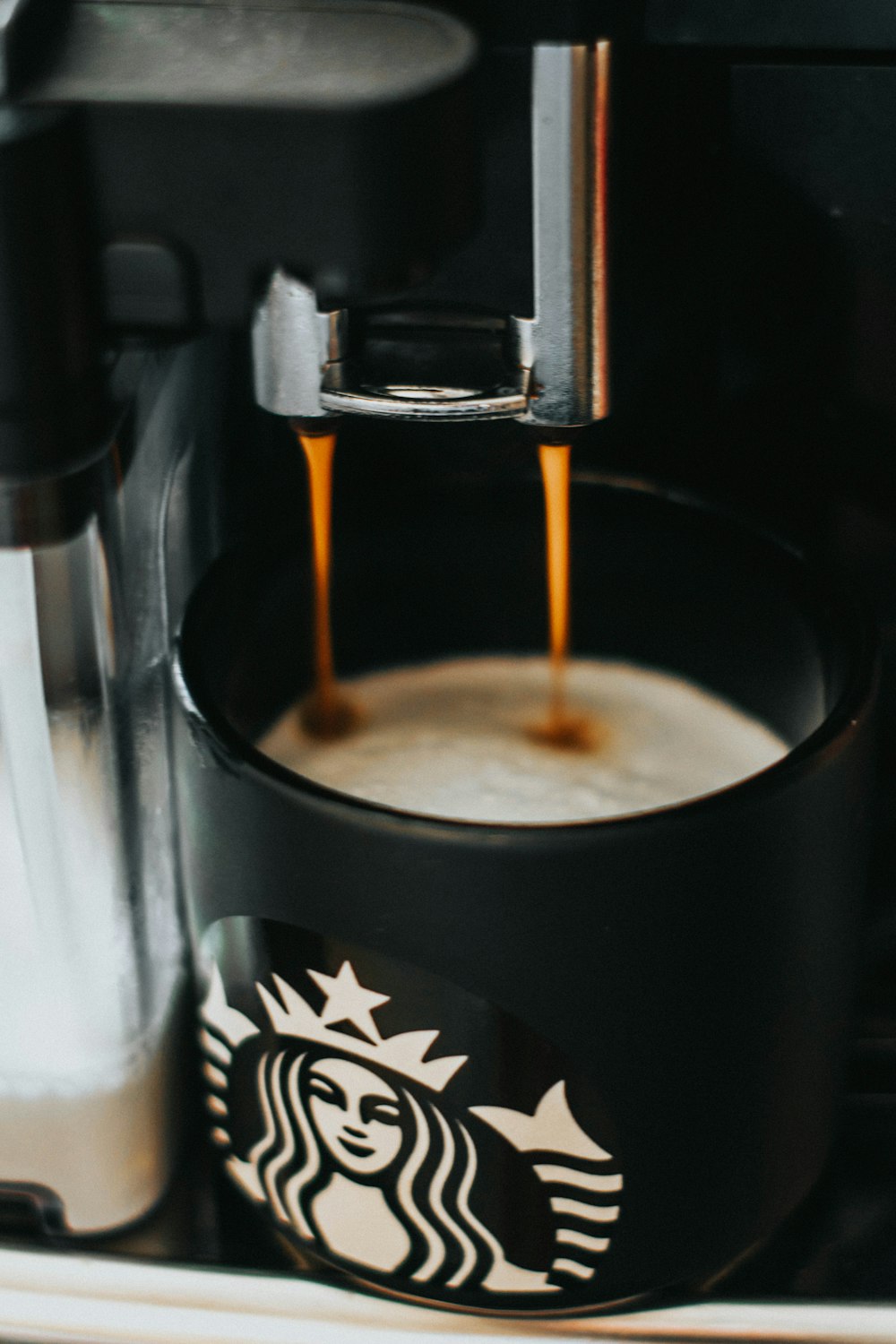 black ceramic mug