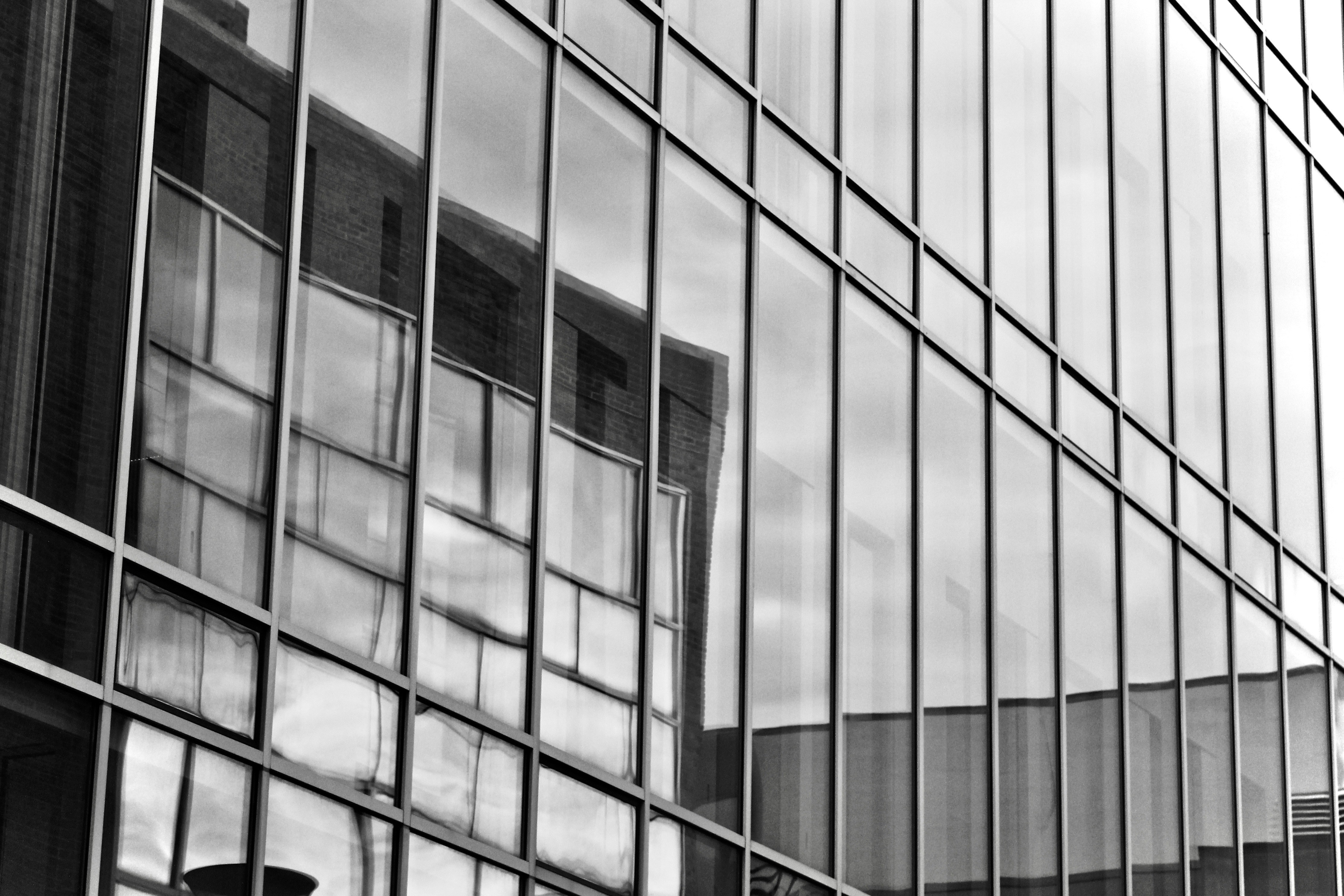 Photo by lachlancormie