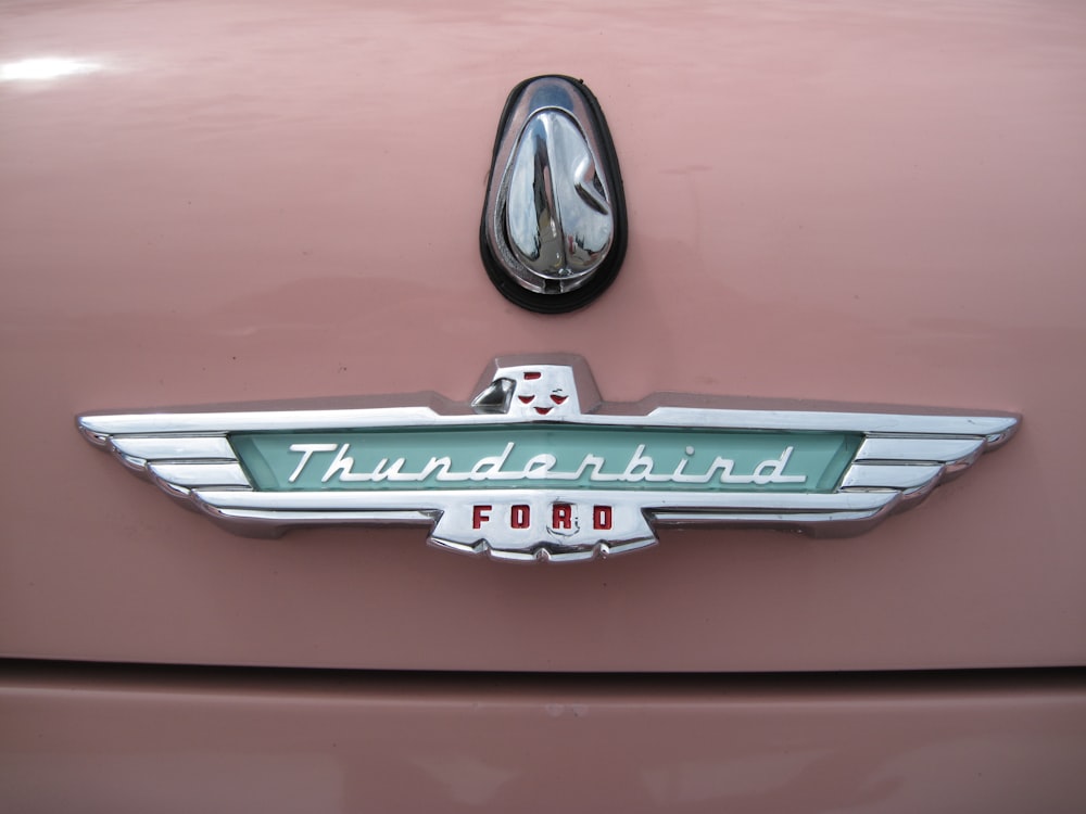 Emblema de Thunderbird Ford