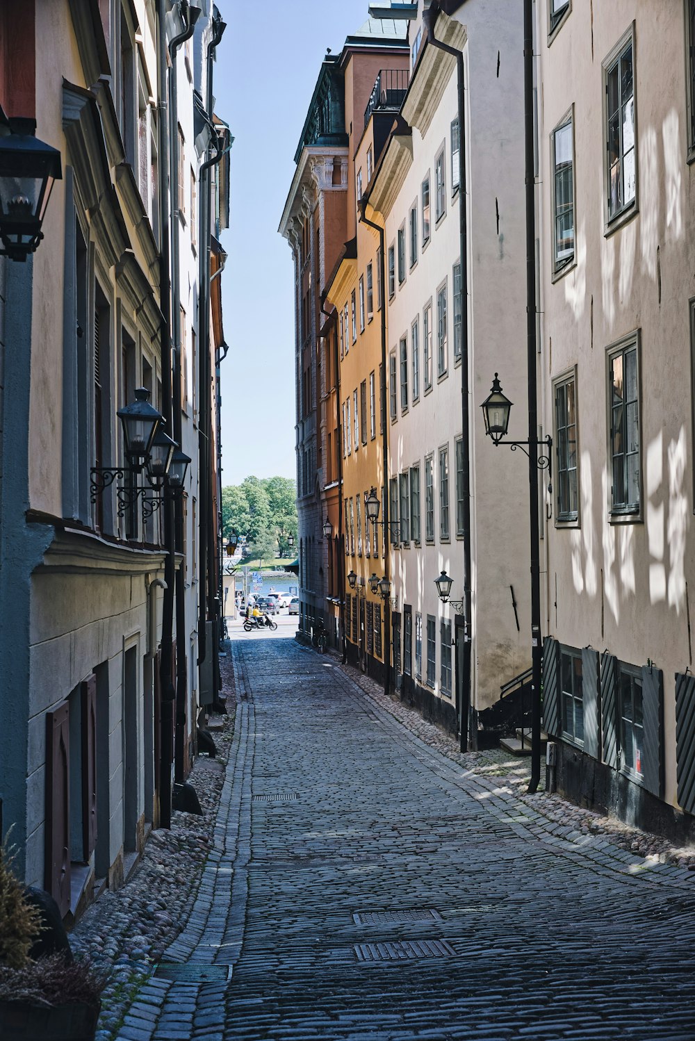 empty alley