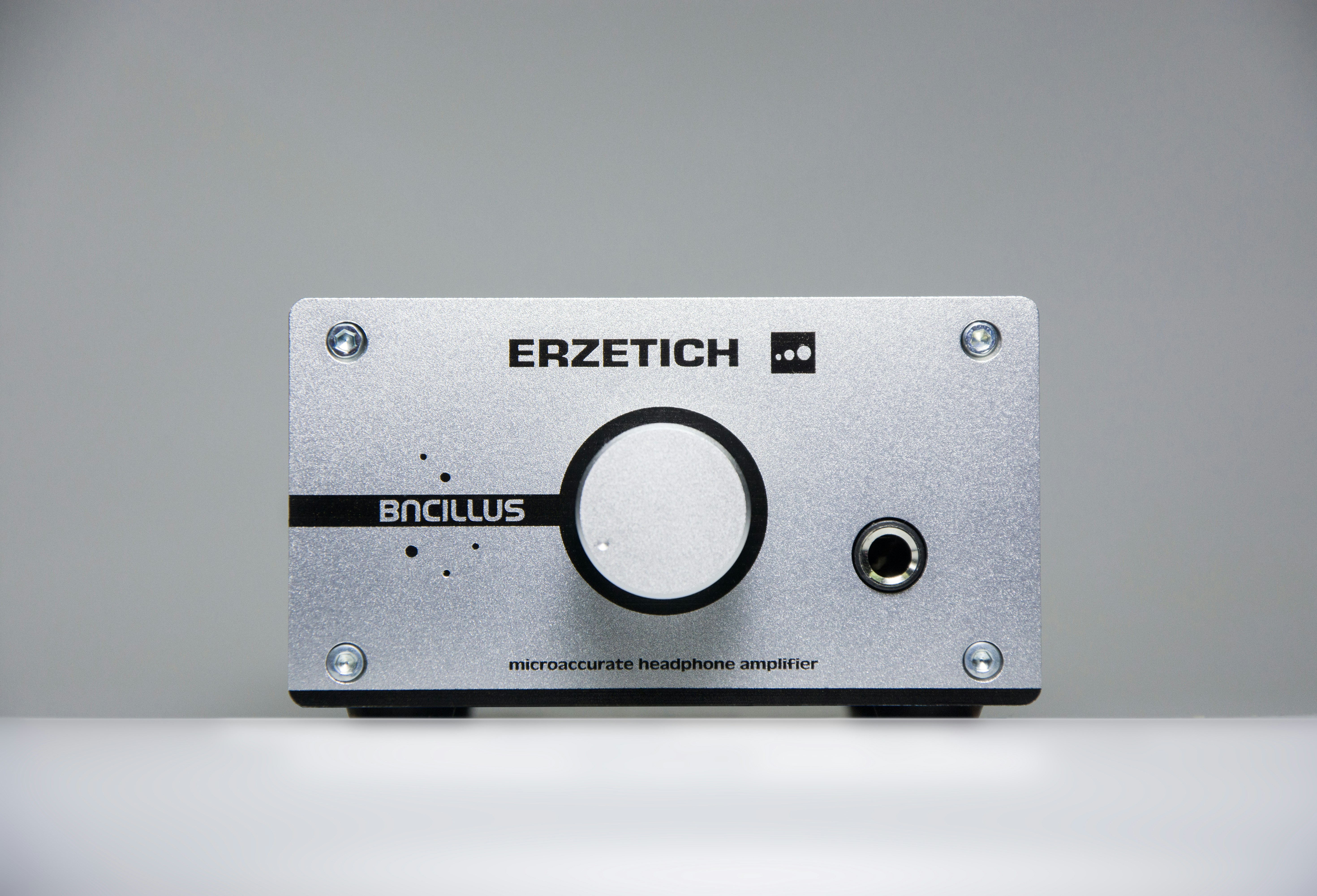 rectangular gray Erzetich wireless electronic device