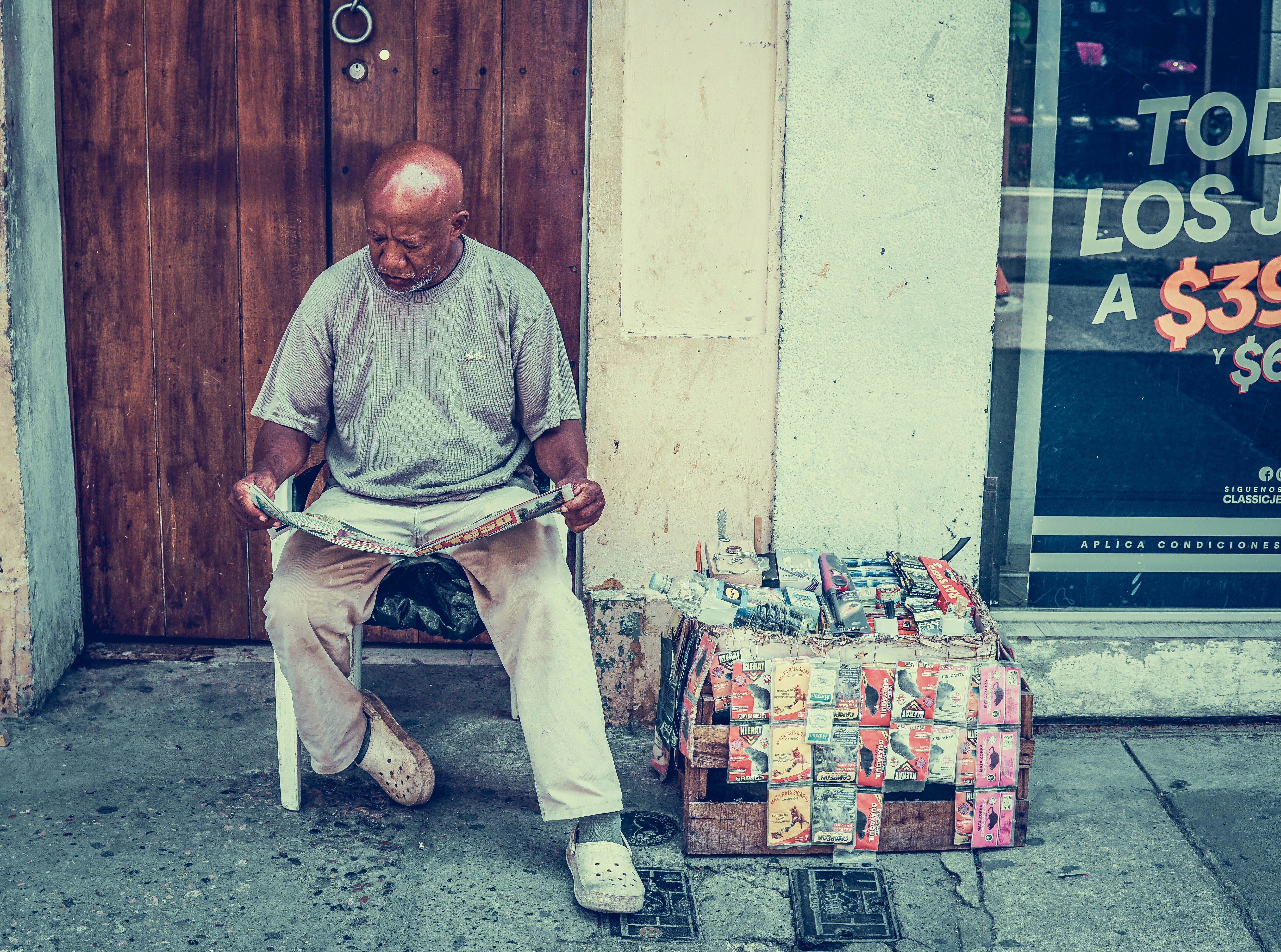 photo-1560957123-e8e019c66980?ixid=M3wxMjA3fDB8MXxzZWFyY2h8NTh8fGdvbGQlMjBuZXdzfGVufDB8fHx8MTczNjAyMzYxMnww%5Cu0026ixlib=rb-4.0.3