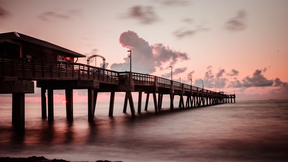 close up photography of dock bridge