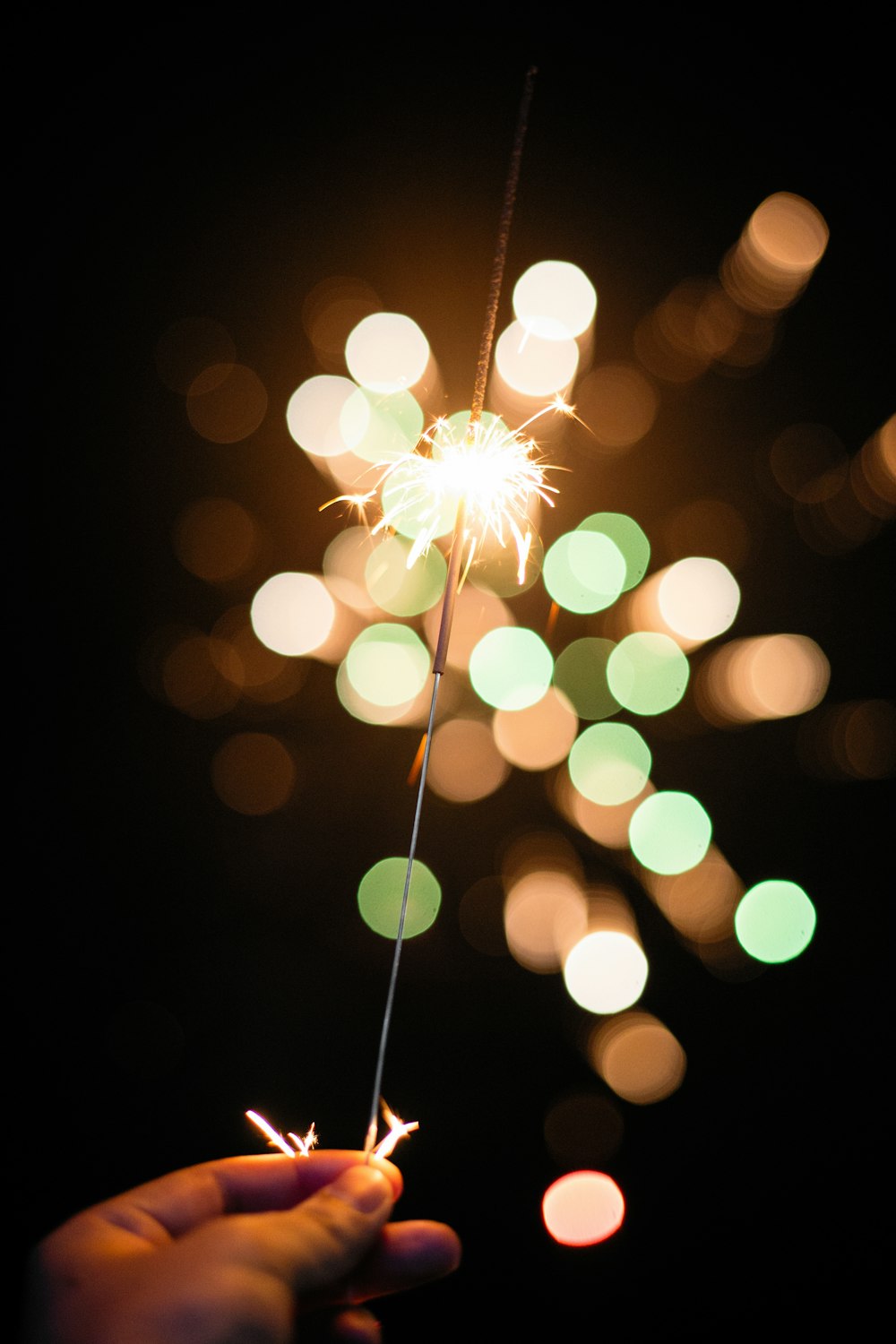 cospargere di fuochi d'artificio