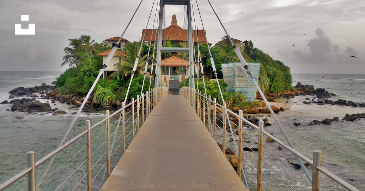 Brown and grey bridge photo – Free Matara Image on Unsplash