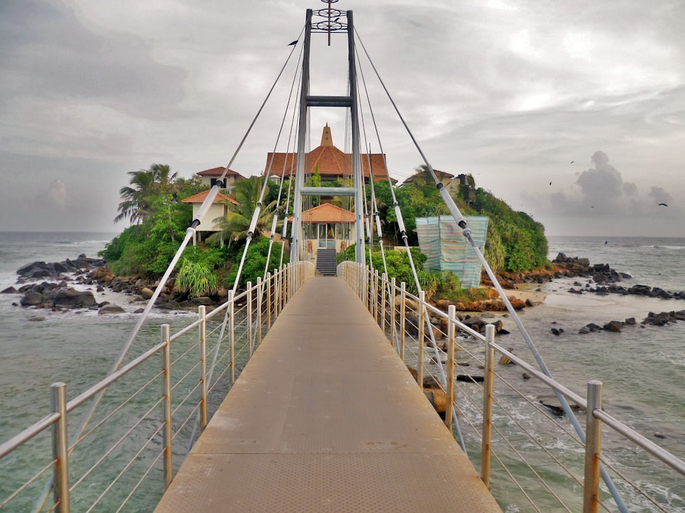 brown and grey bridge