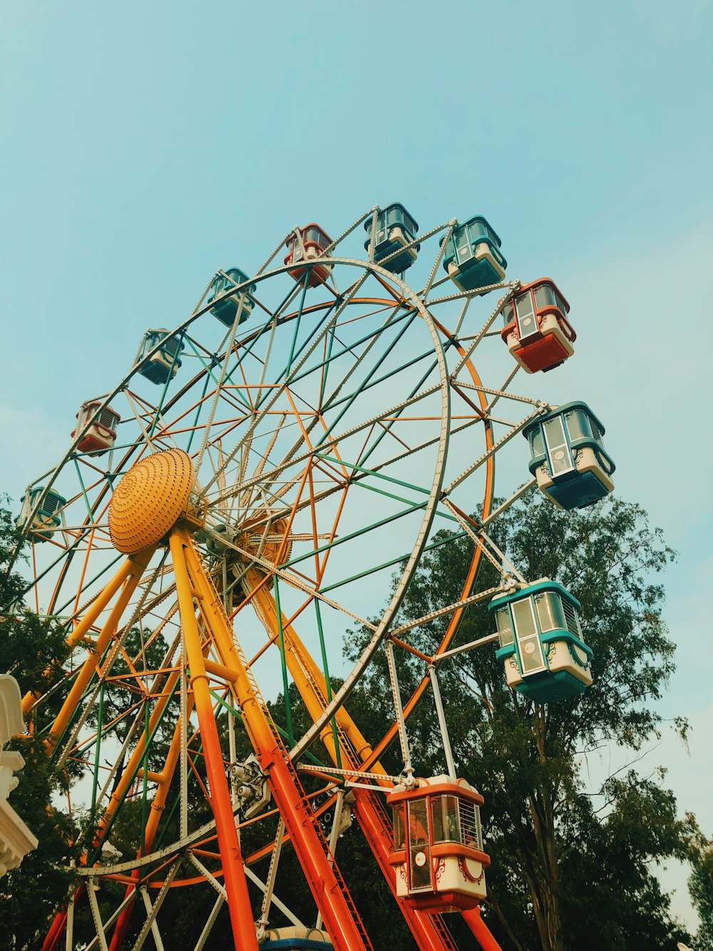 yellow and red Ferris wheel