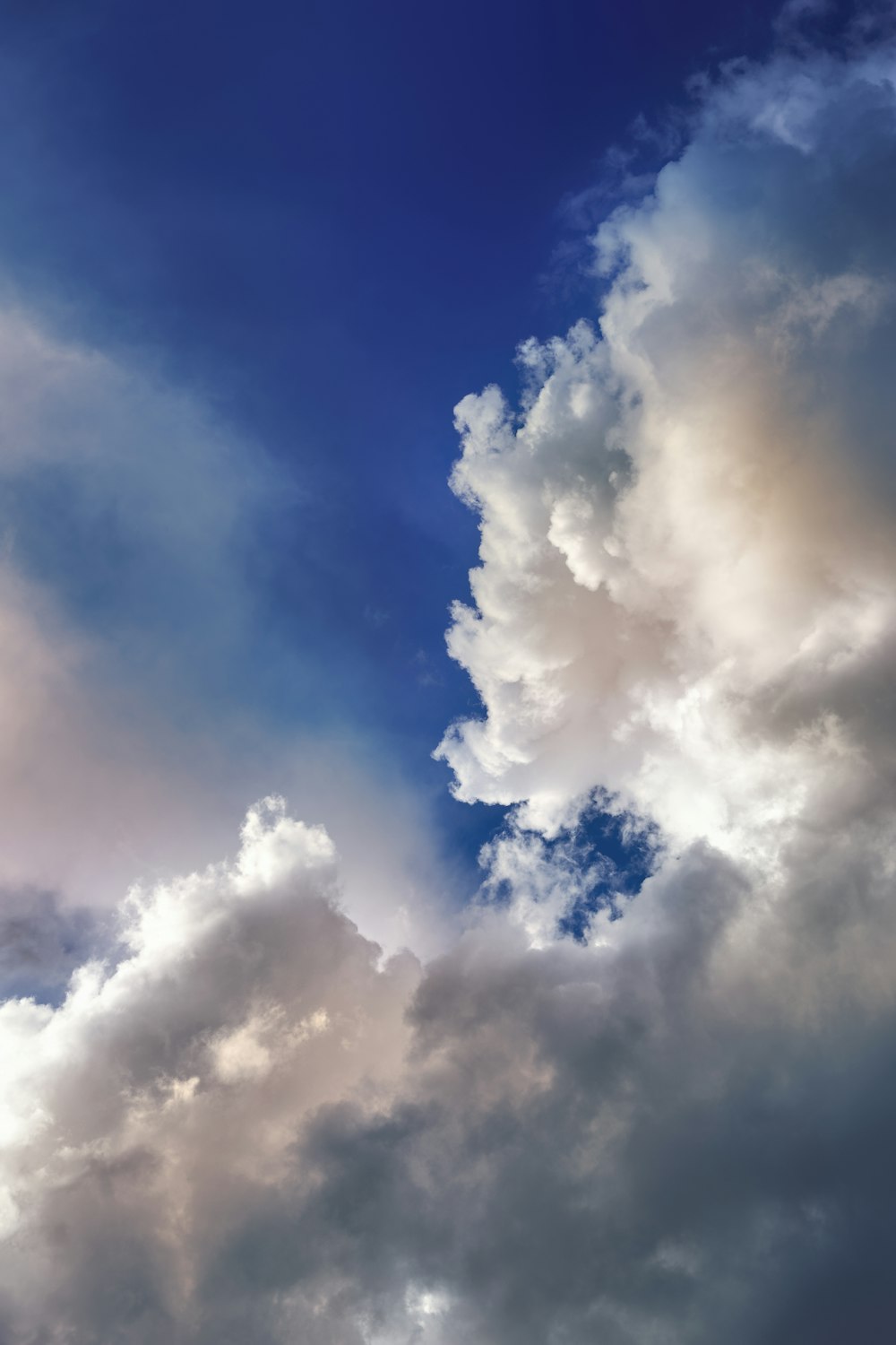 white clouds and blue sky during daytime