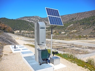 blue and gray solar panel