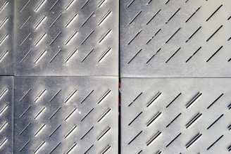 gray metal machine