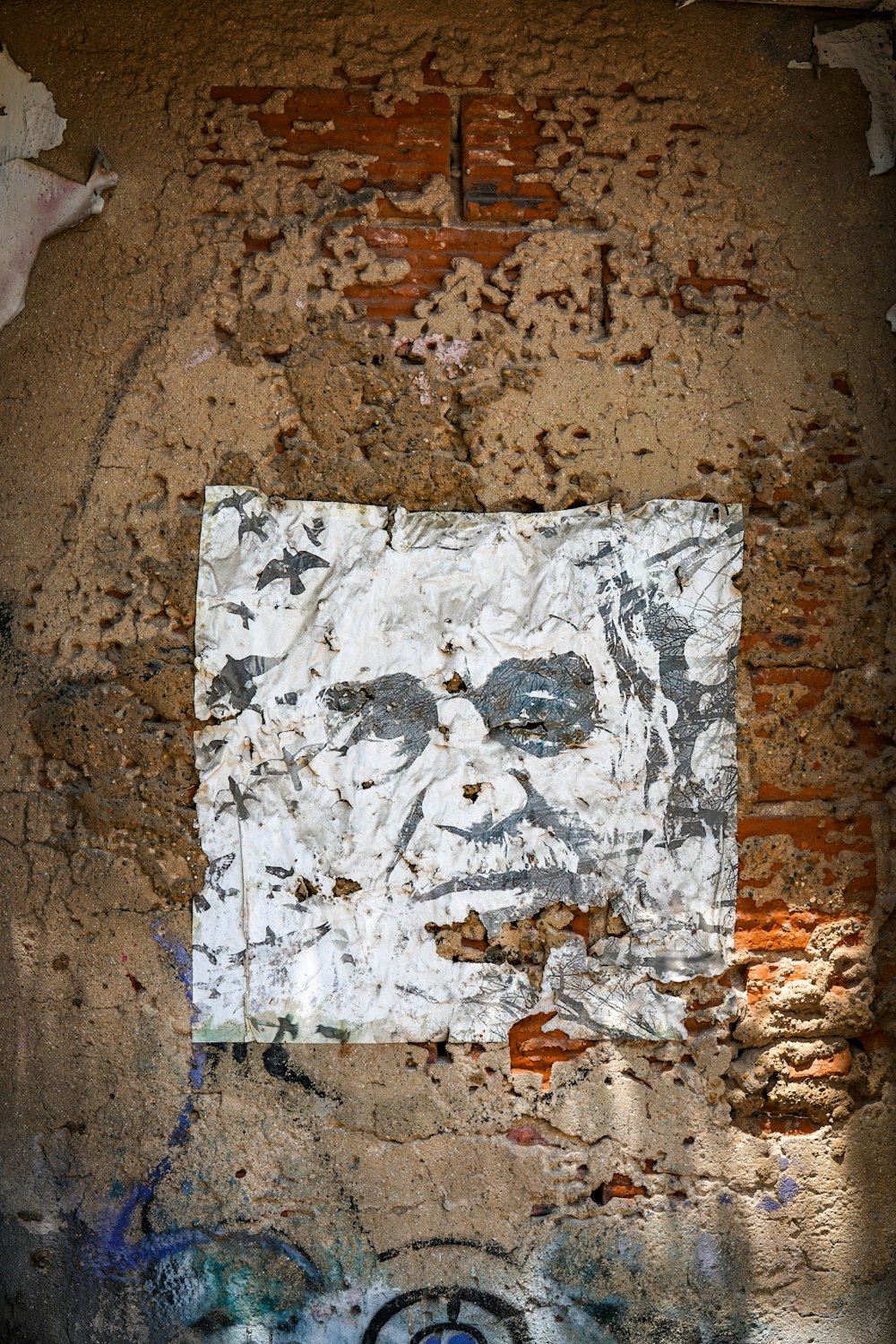 portrait d’homme sur mur