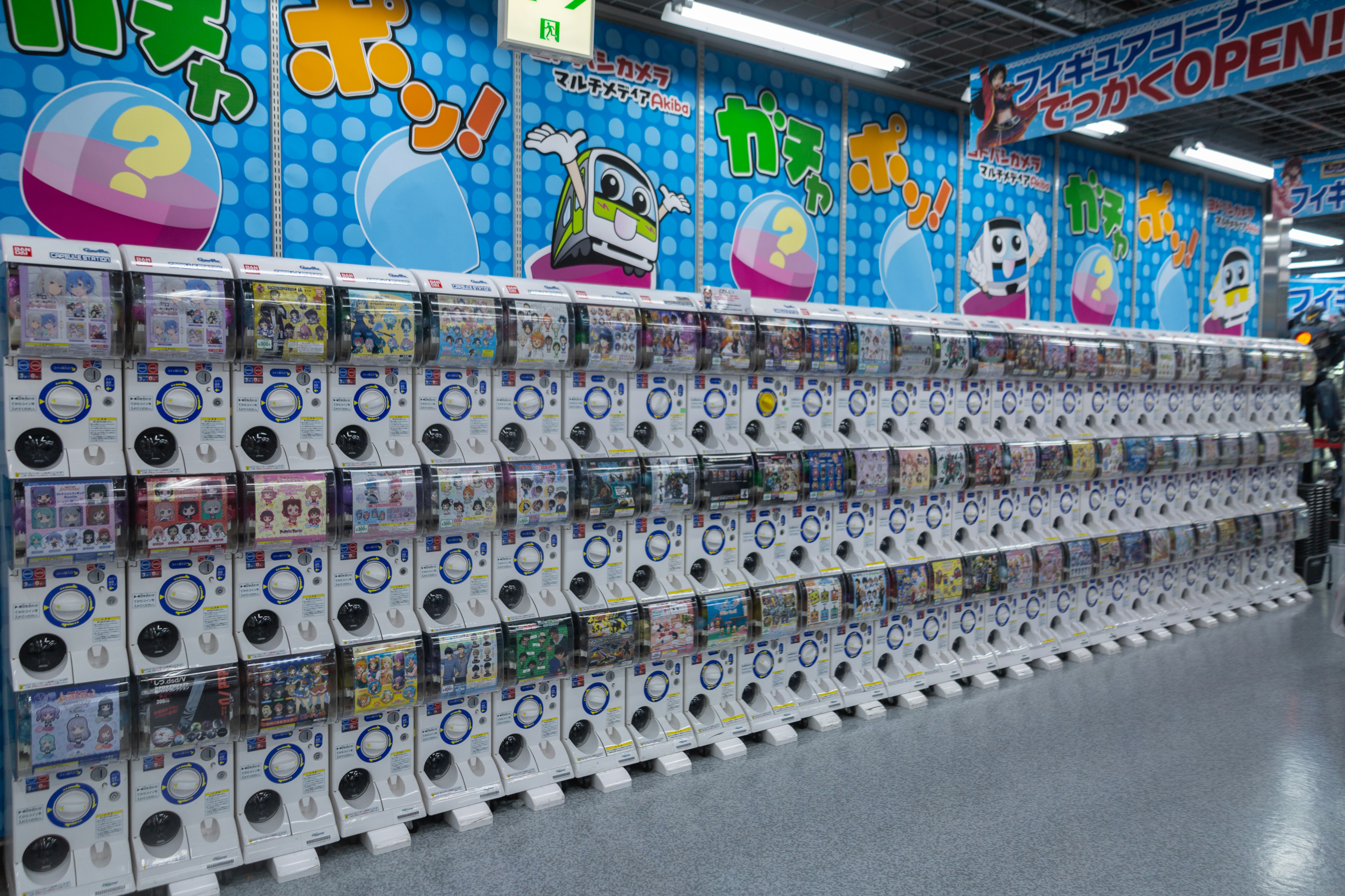 market indoor with device lot close-up photography