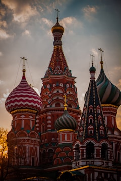 brown and multicolored building
