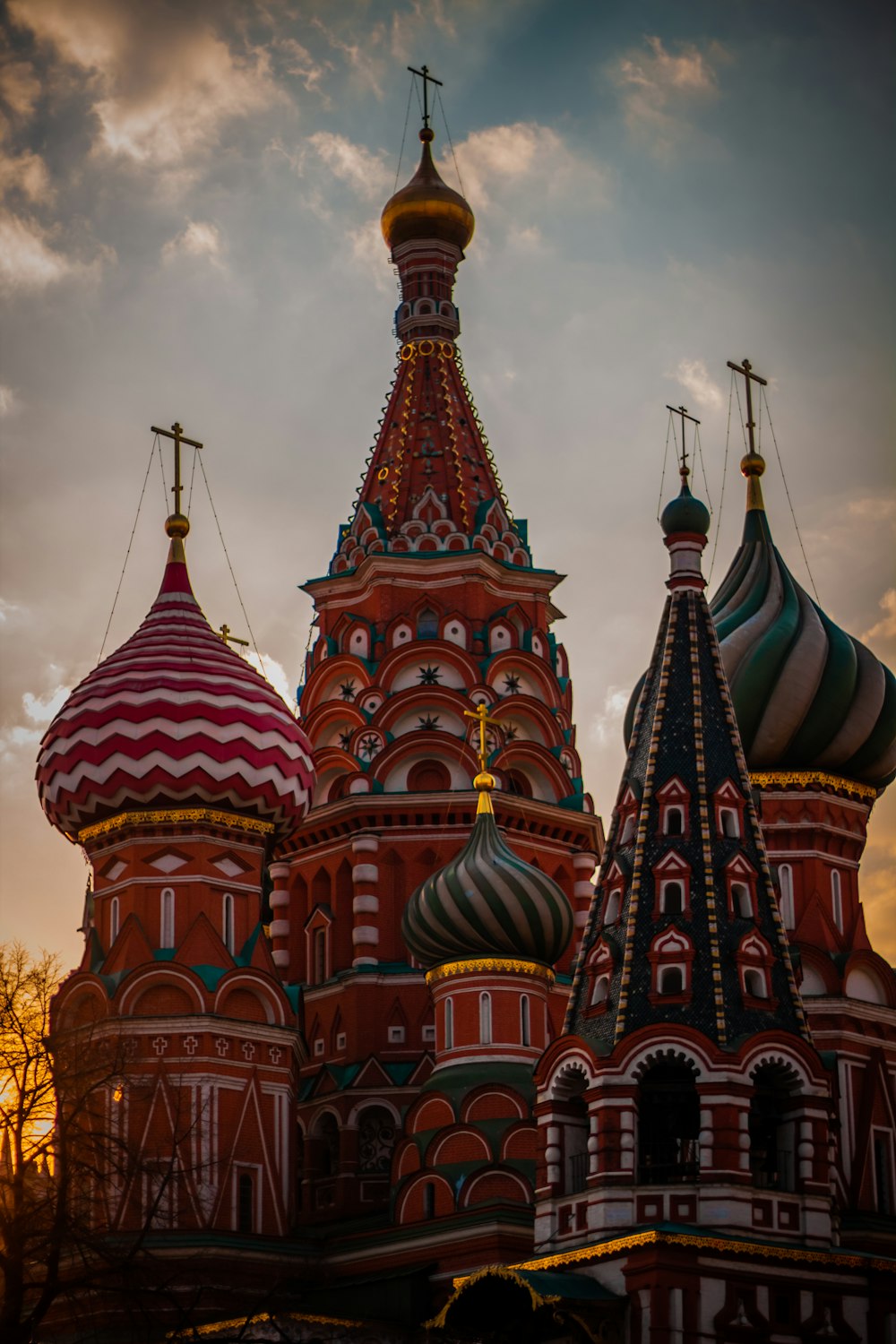 brown and multicolored building