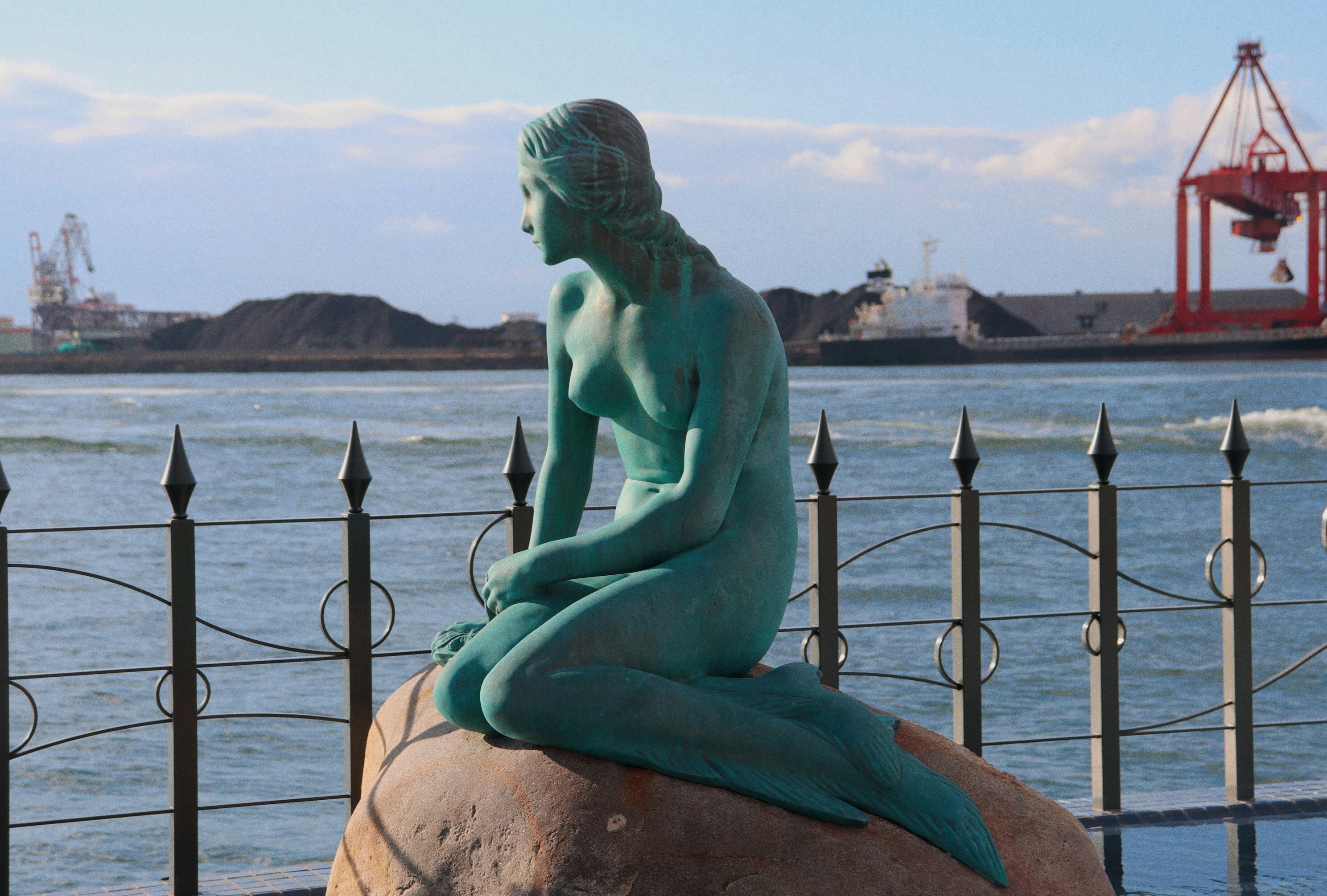 Image by kim hyo woon via Unsplash