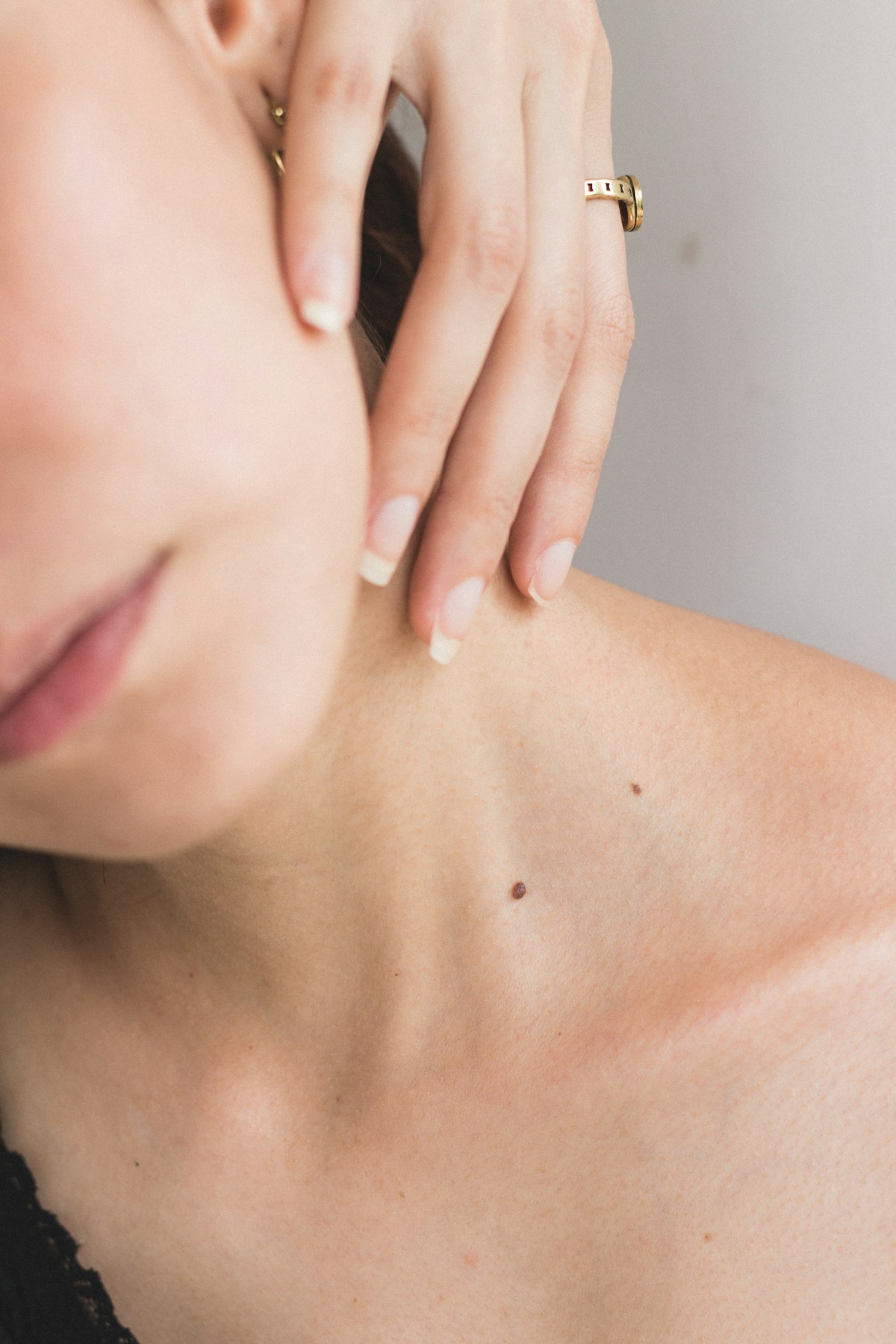 Skin analysis and consultations image background image