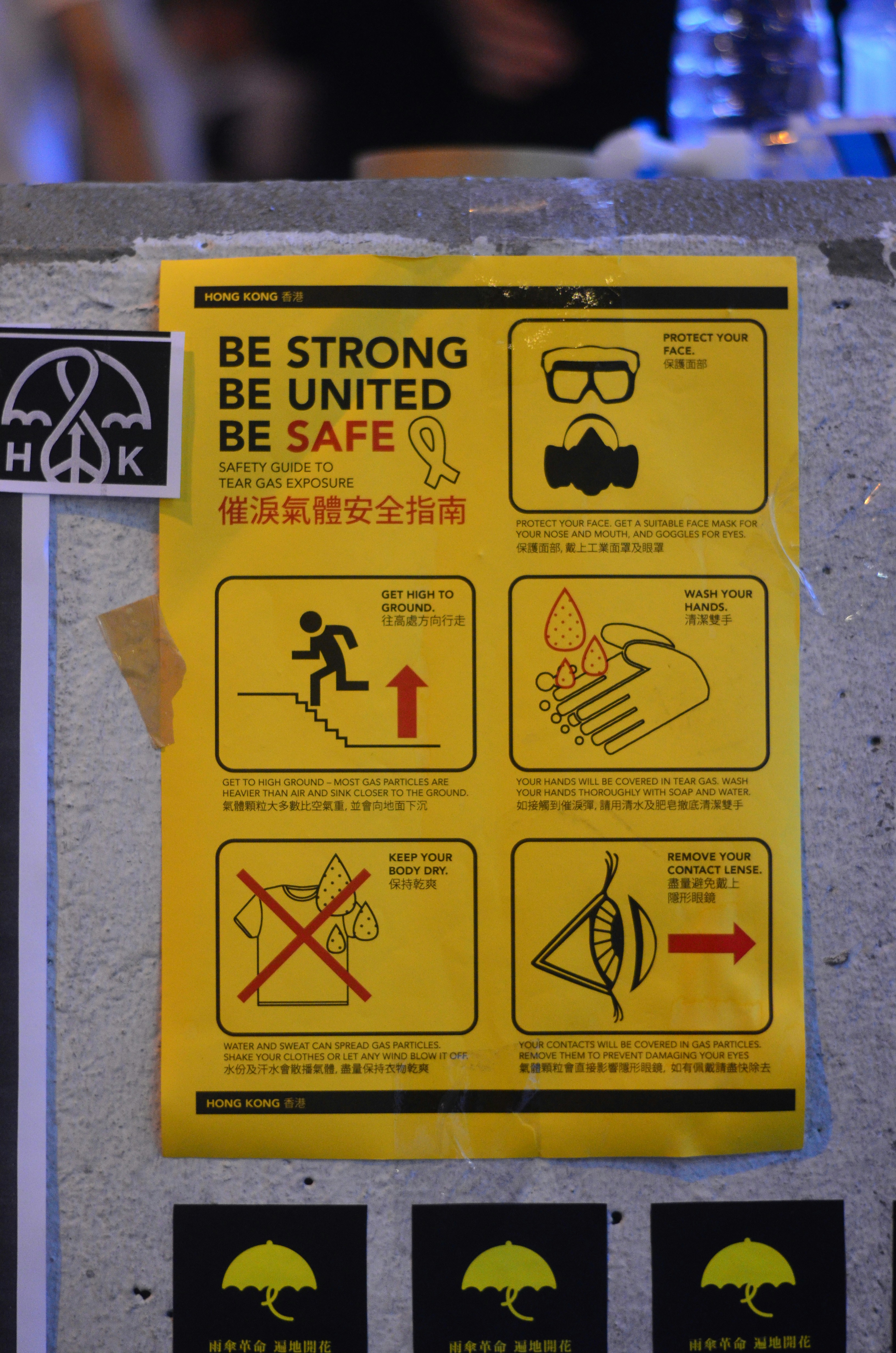 yellow label sign close-up photography