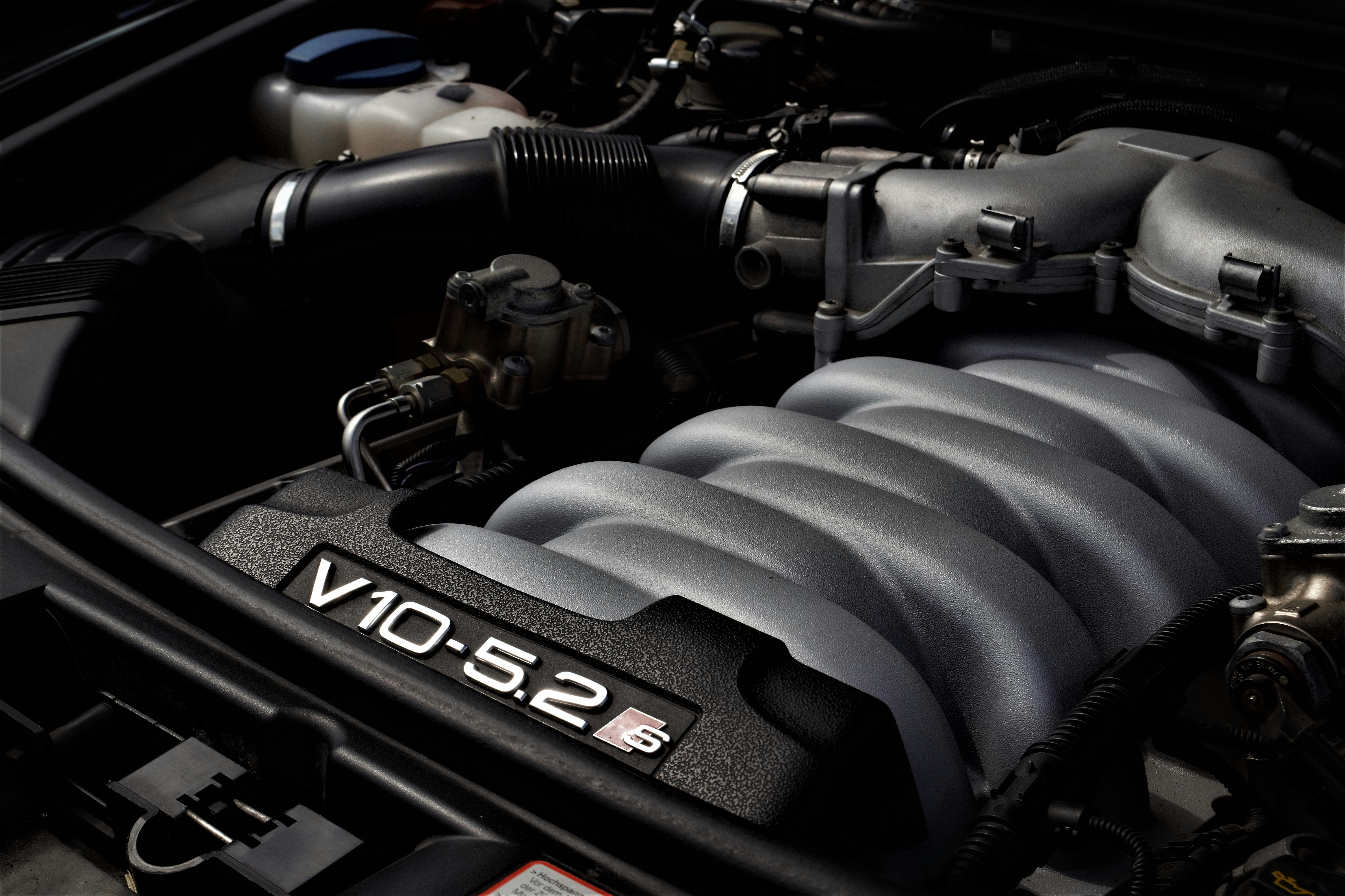 VX-R Le Mans interior cockpit with racing seats and digital dashboard