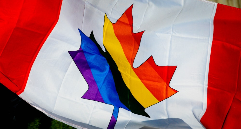 bandera blanca y marrón de Canadá