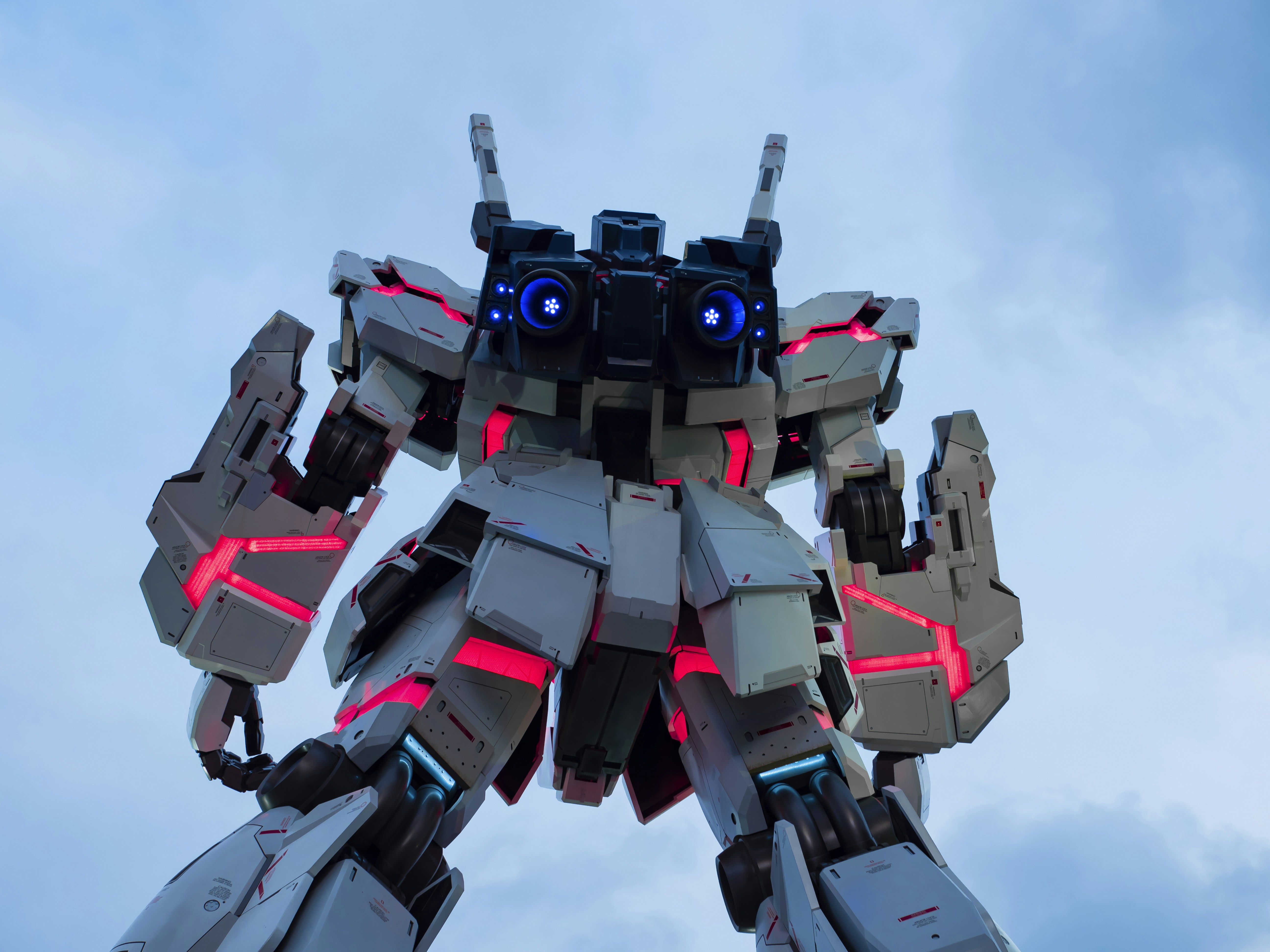 gray and black robot toy toy teams background