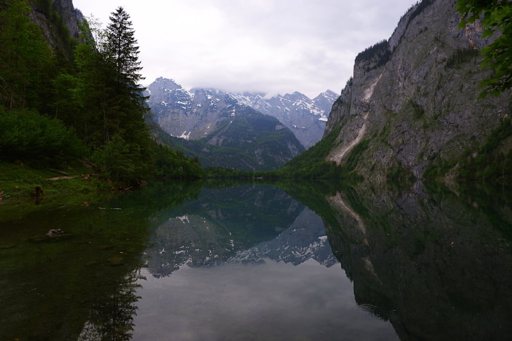 body of water between rocky cliffs