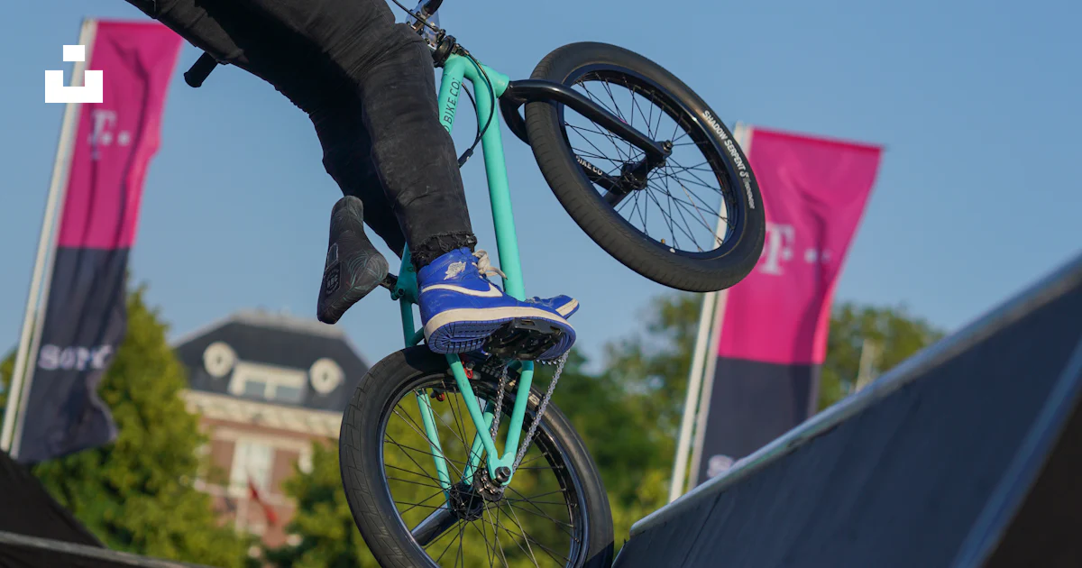 Man riding BMX bike photo – Free Bmx Image on Unsplash