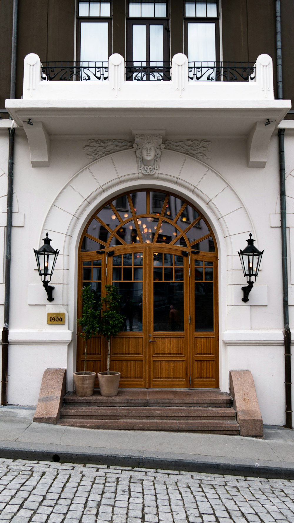 architectural photography of white house