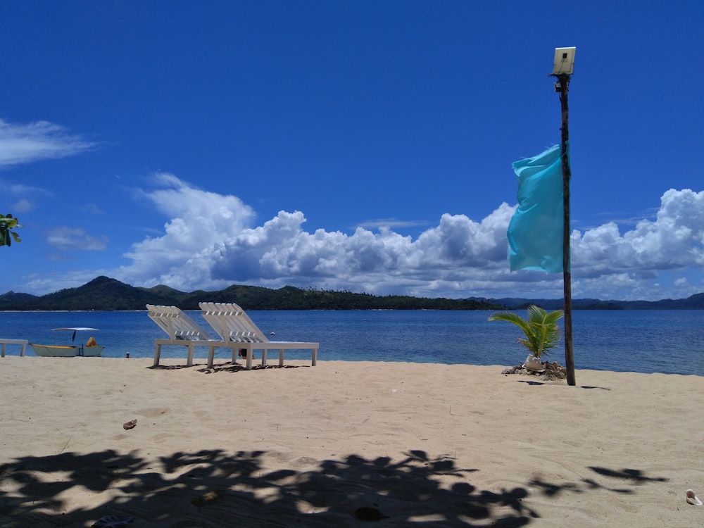 beach beds on shore