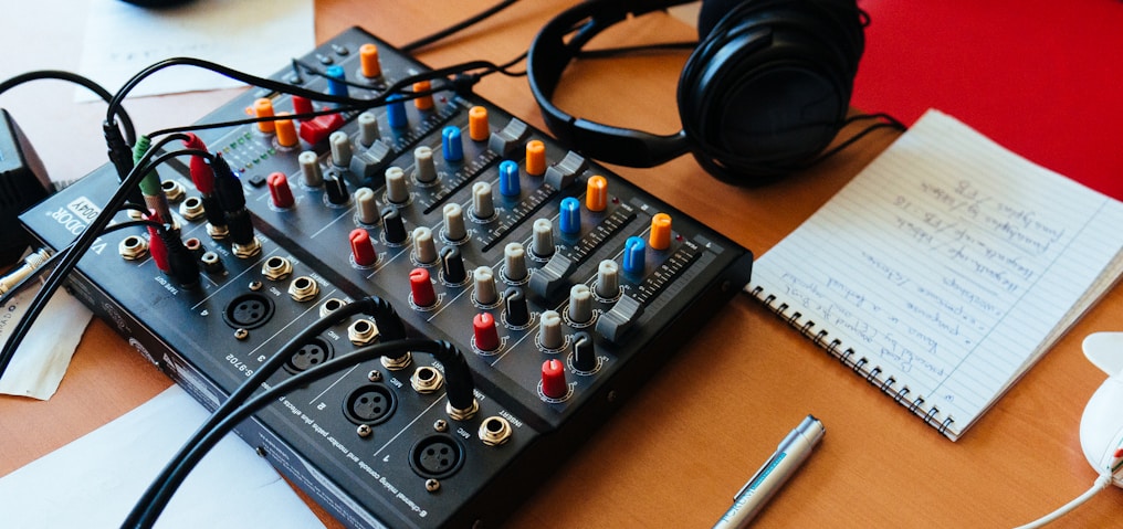 black audio equalizer by Fernando Lavin (https://unsplash.com/@filmlav)