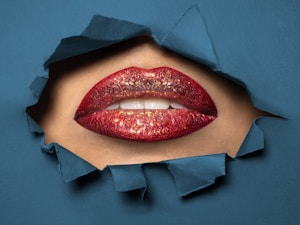 red lips photography