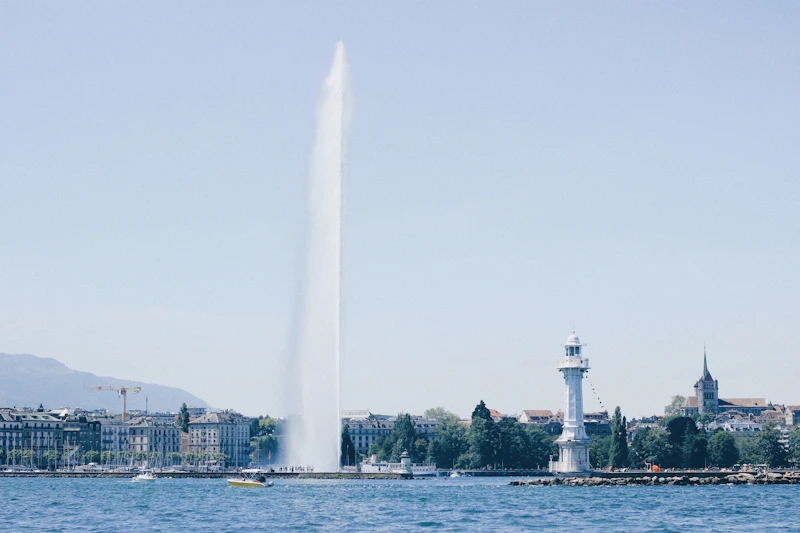 Vodotrysk Jet d'Eau na Ženevském jezeře