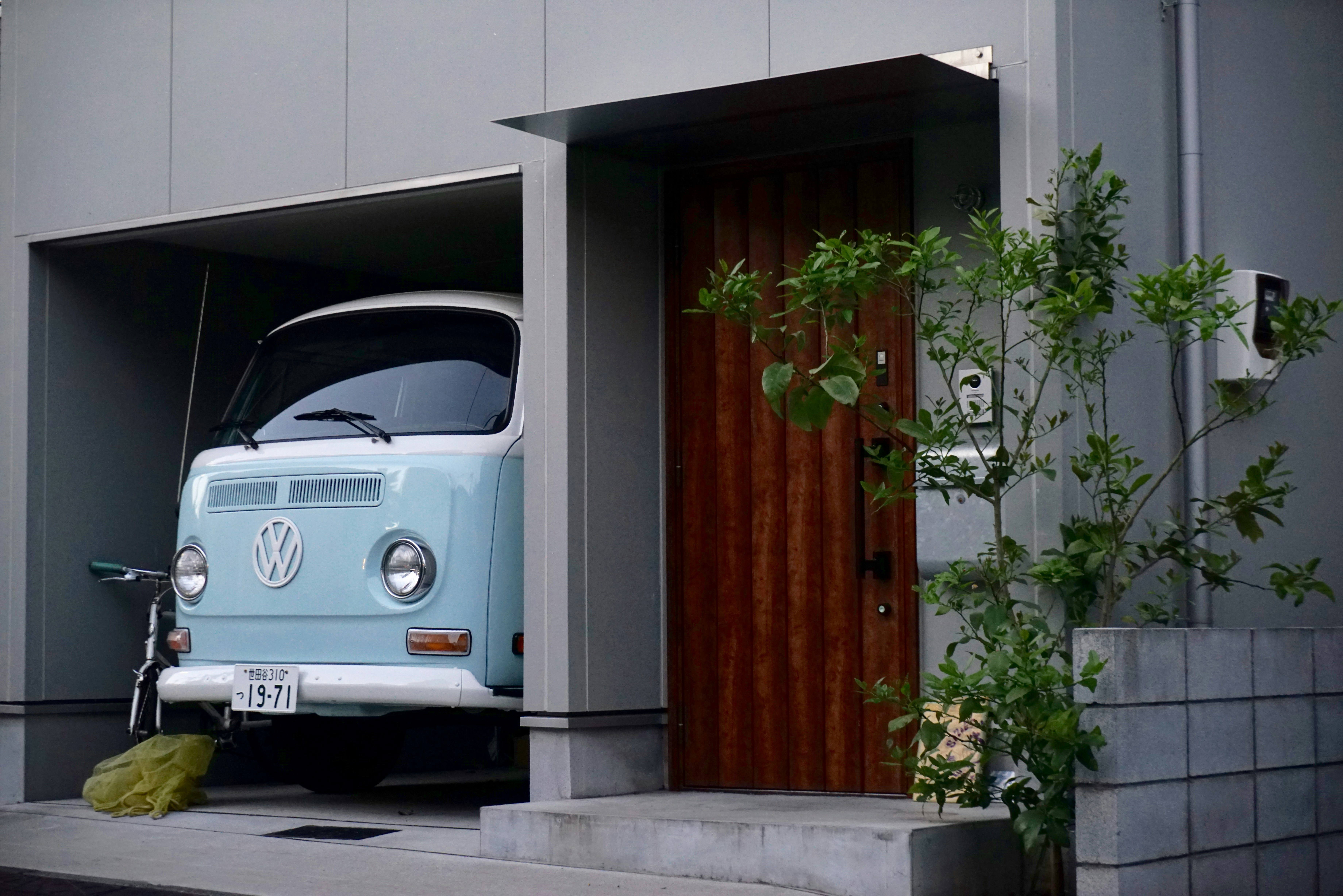 Teal Volkswagen Van Parking On Garage Photo Free Vehicle Image