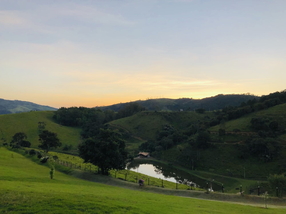 Montaña Verde durante el día