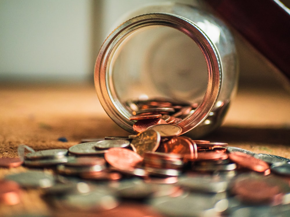 Foto de primer plano de monedas surtidas